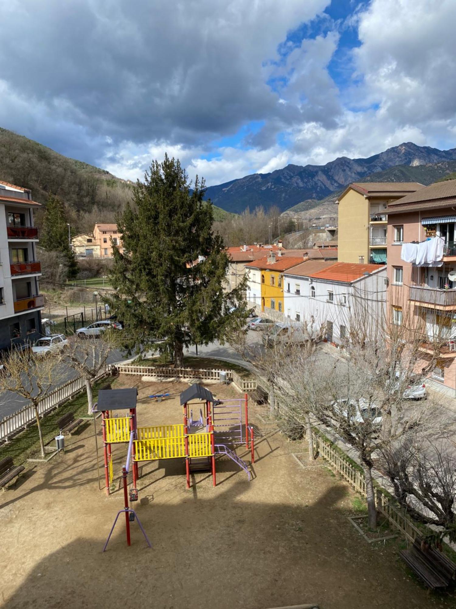 Apartamento Gold Cadi Guardiola de Bergueda Luaran gambar