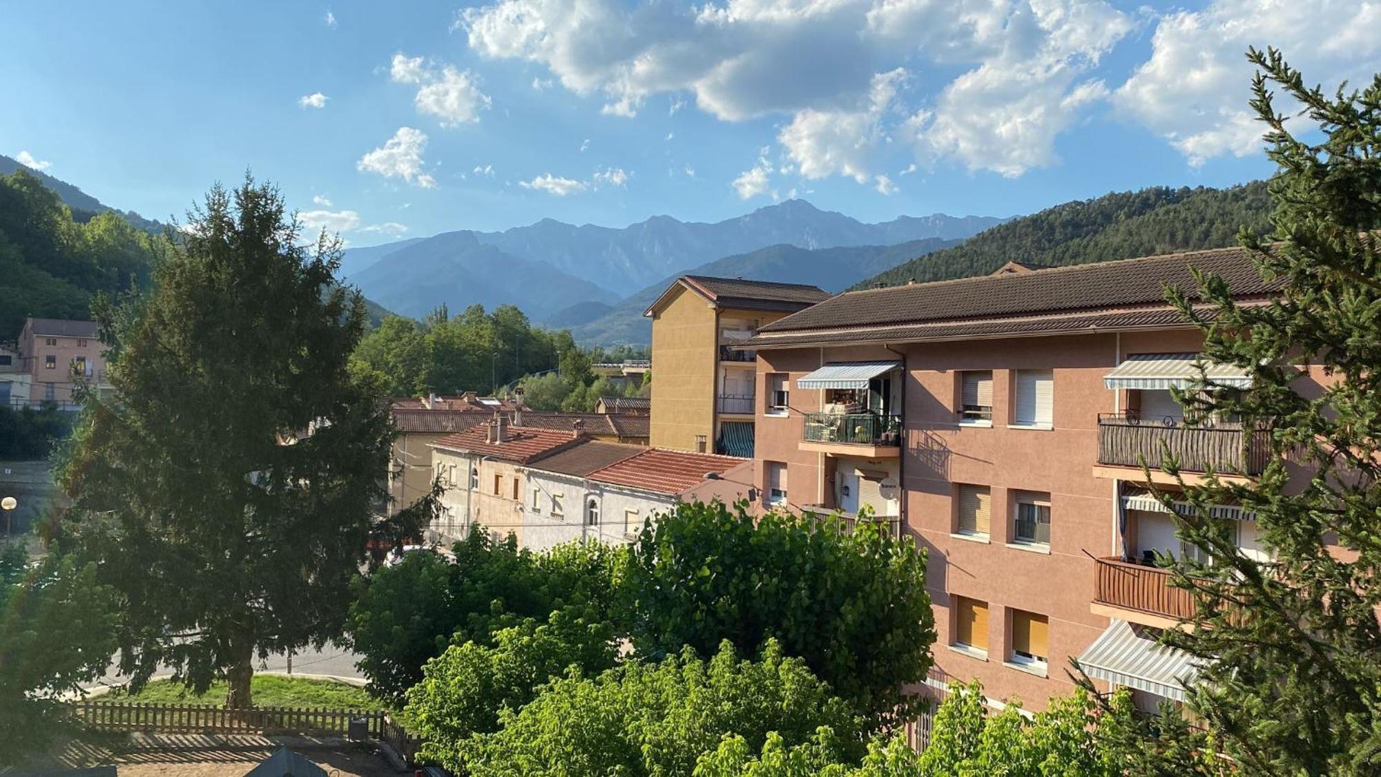 Apartamento Gold Cadi Guardiola de Bergueda Luaran gambar